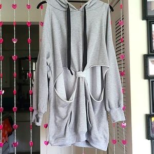 Poster Grl Cold Shoulder cut out Hoodie